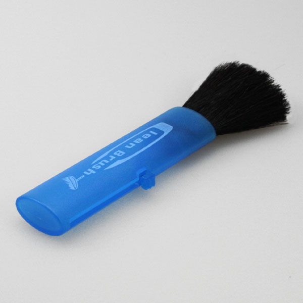 Large retractable cleaning brush